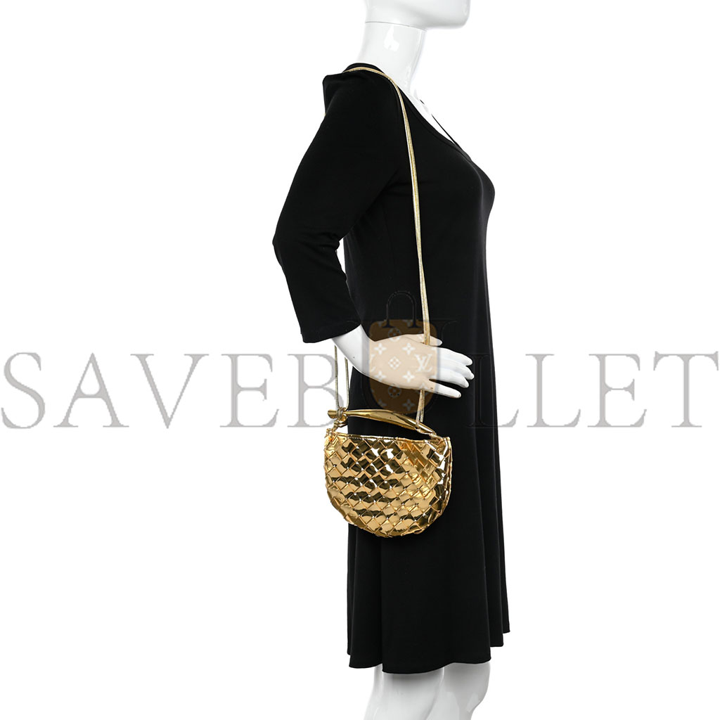 BOTTEGA VENETA MIRROR LAMINATED NAPPA INTRECCIATO MINI SARDINE BAG GOLD (20*15*3cm) BOTTEGA VENETA MIRROR LAMINATED NAPPA INTRECCIATO MINI SARDINE BAG GOLD (20*15*3cm)