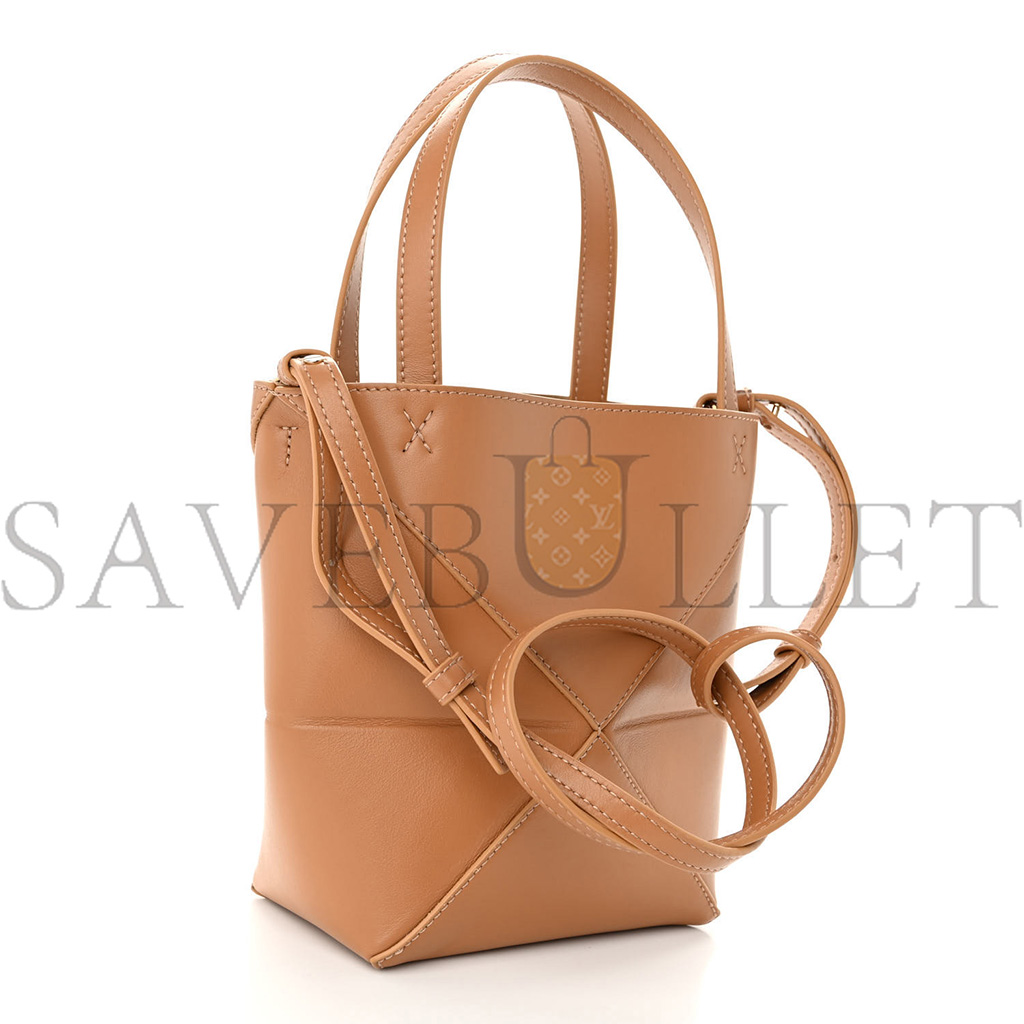 LOEWE SHINY CALFSKIN MINI PUZZLE FOLD TOTE WARM DESERT (20*16*10cm) LOEWE SHINY CALFSKIN MINI PUZZLE FOLD TOTE WARM DESERT (20*16*10cm)