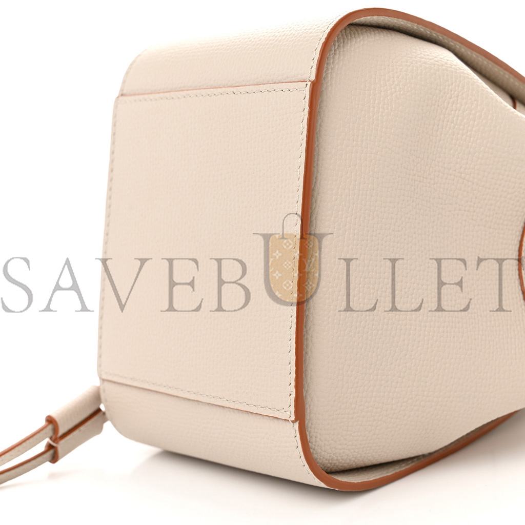 LOEWE PEBBLE GRAIN CALFSKIN MINI HAMMOCK SHOULDER BAG LIGHT GHOST (19*17*11cm) LOEWE PEBBLE GRAIN CALFSKIN MINI HAMMOCK SHOULDER BAG LIGHT GHOST (19*17*11cm)