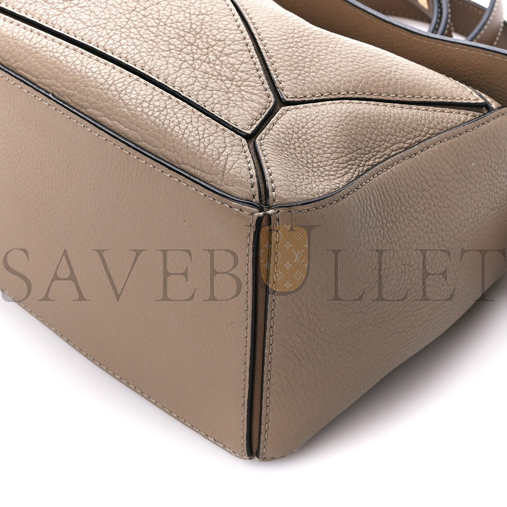 LOEWE GRAINED CALFSKIN SMALL PUZZLE BAG SAND MINK (24*16.5*10.5cm) LOEWE GRAINED CALFSKIN SMALL PUZZLE BAG SAND MINK (24*16.5*10.5cm)